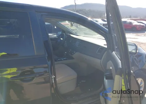 2019 Kia Sedona Lx из США, поврежденный, VIN KNDMB5C10K6541028